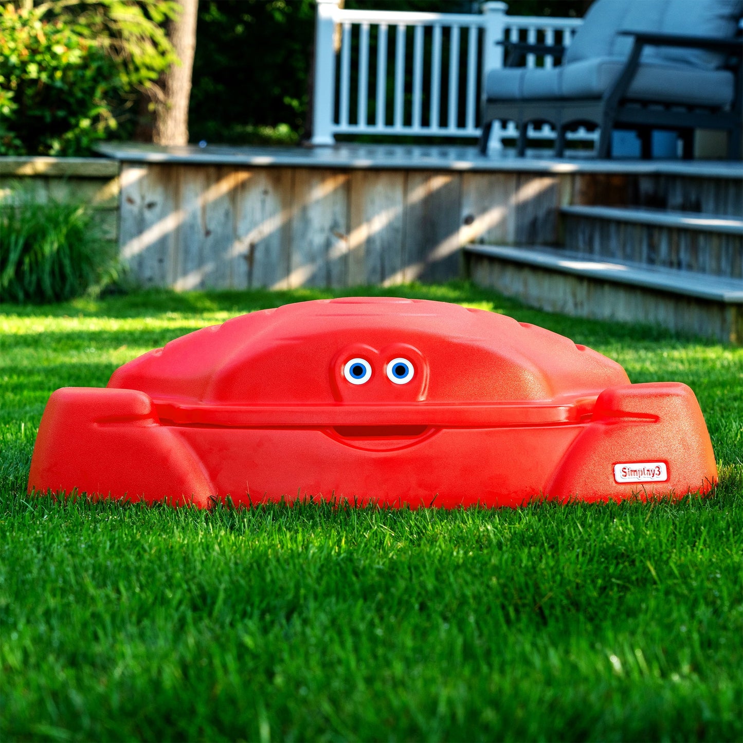 Coastal Crab Red Outdoor Sandbox with Cover for Kids